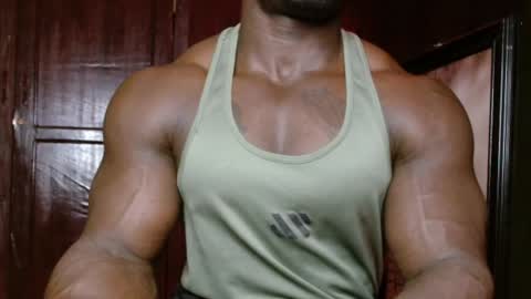 musclegod23 online show from 04-11-26, 08:40