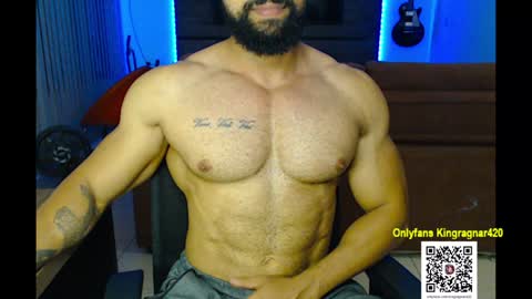 Snapshot of muscleweed420 chatting on 12-14-24, 11:56 Ragnar online show from 12-14-24, 11:56