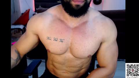 Snapshot of muscleweed420 chatting on 03-10-25, 10:48 Ragnar online show from 03-10-25, 10:48