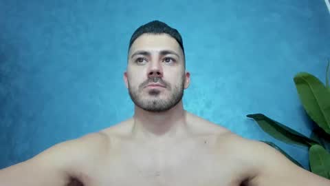 Snapshot of muscularmaster chatting on 12-26-24, 10:20 muscularmaster onlyfans online show from 12-26-24, 10:20