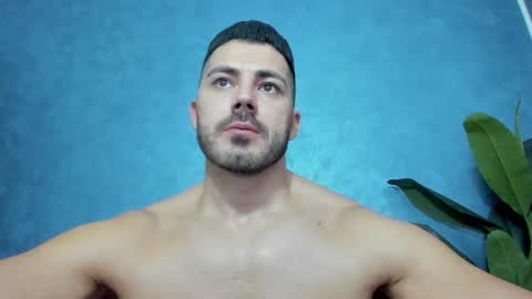 Snapshot of muscularmaster chatting on 12-27-24, 10:16 muscularmaster onlyfans online show from 12-27-24, 10:16