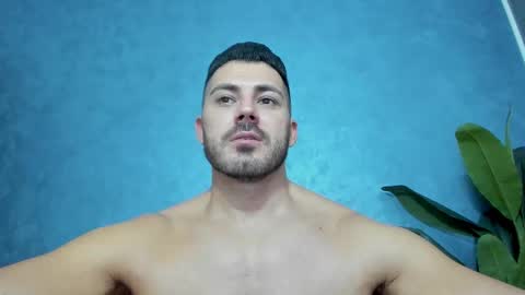 Snapshot of muscularmaster chatting on 12-28-24, 01:18 muscularmaster onlyfans online show from 12-28-24, 01:18