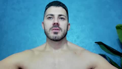 Snapshot of muscularmaster chatting on 12-30-24, 10:10 muscularmaster onlyfans online show from 12-30-24, 10:10