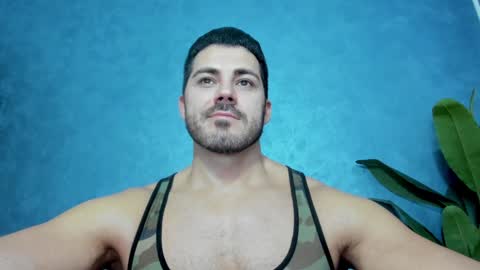 Snapshot of muscularmaster chatting on 01-13-25, 10:13 muscularmaster onlyfans online show from 01-13-25, 10:13