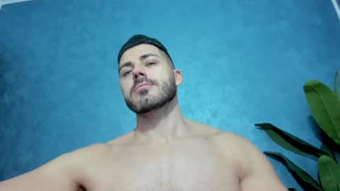 Snapshot of muscularmaster chatting on 01-20-25, 10:07 muscularmaster onlyfans online show from 01-20-25, 10:07