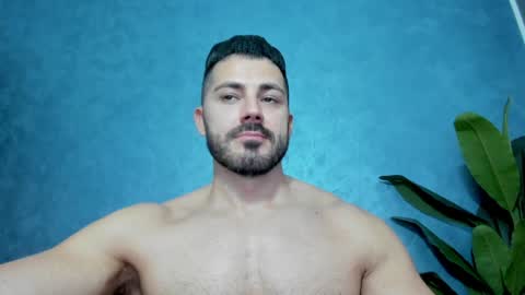 Snapshot of muscularmaster chatting on 01-20-25, 10:26 muscularmaster onlyfans online show from 01-20-25, 10:26