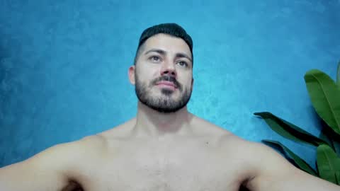 Snapshot of muscularmaster chatting on 01-22-25, 01:53 muscularmaster onlyfans online show from 01-22-25, 01:53
