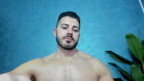 Snapshot of muscularmaster chatting on 01-22-25, 10:26 muscularmaster onlyfans online show from 01-22-25, 10:26