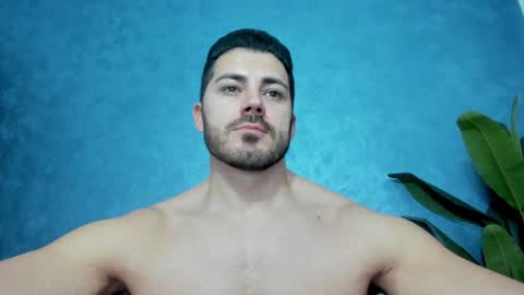 Snapshot of muscularmaster chatting on 01-31-25, 10:10 muscularmaster onlyfans online show from 01-31-25, 10:10