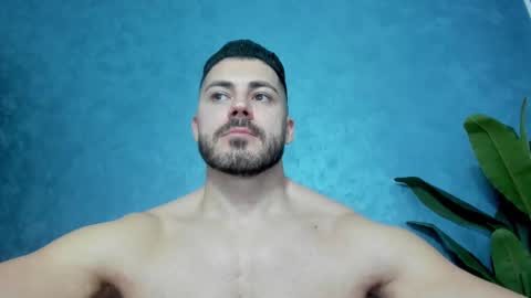 Snapshot of muscularmaster chatting on 02-11-25, 11:12 muscularmaster onlyfans online show from 02-11-25, 11:12