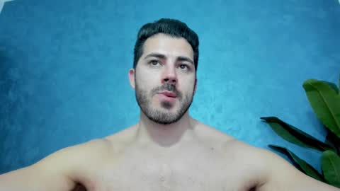 Snapshot of muscularmaster chatting on 03-05-25, 01:10 muscularmaster onlyfans online show from 03-05-25, 01:10