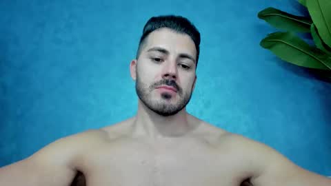 Snapshot of muscularmaster chatting on 09-23-25, 09:23 muscularmaster onlyfans online show from 09-23-25, 09:23
