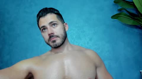Snapshot of muscularmaster chatting on 09-29-25, 08:57 muscularmaster onlyfans online show from 09-29-25, 08:57