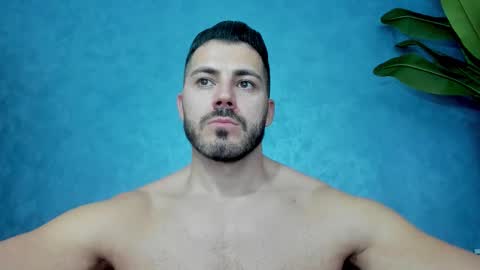 Snapshot of muscularmaster chatting on 10-14-25, 09:32 muscularmaster onlyfans online show from 10-14-25, 09:32