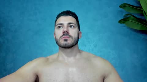 Snapshot of muscularmaster chatting on 10-20-25, 08:59 muscularmaster onlyfans online show from 10-20-25, 08:59