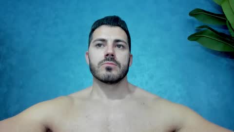Snapshot of muscularmaster chatting on 10-22-25, 09:42 muscularmaster onlyfans online show from 10-22-25, 09:42