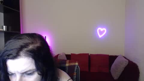 Jeneva online show from 11-28-25, 07:05