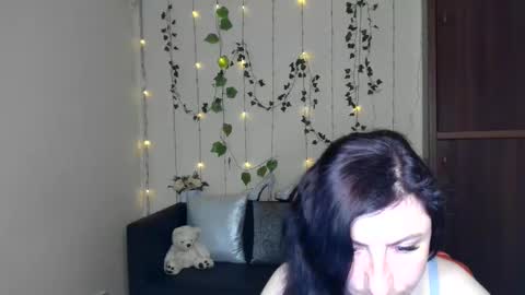 Jeneva online show from 06-05-26, 06:35