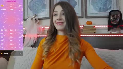 Snapshot of musedollx chatting on 10-30-25, 08:31 Luna online show from 10-30-25, 08:31