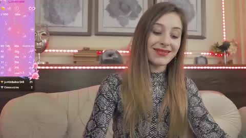 Snapshot of musedollx chatting on 11-25-25, 07:14 Luna online show from 11-25-25, 07:14