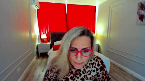 Diana online show from 04-25-26, 11:35