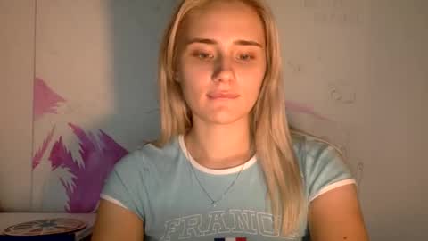 Snapshot of musescorner chatting on 09-18-25, 06:54 musescorner online show from 09-18-25, 06:54