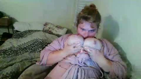 mushymummy000 online show from 10-15-25, 12:27