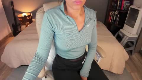 VALENTINA Luna  online show from 09-24-25, 09:01