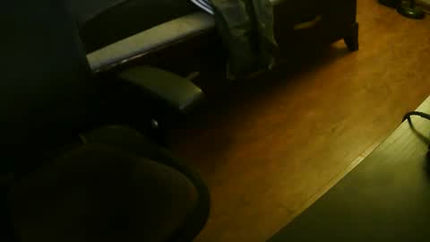 mustenjoyhead79 online show from 10-27-25, 09:52