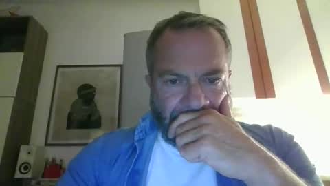 Snapshot of muzungu5 chatting on 10-27-25, 06:12 muzungu5 online show from 10-27-25, 06:12