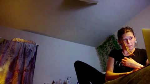 ghost mantis online show from 04-28-26, 07:02
