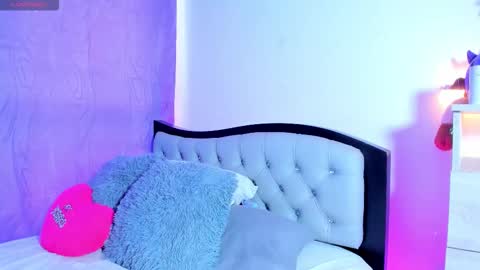 my_aleja_ online show from 03-25-26, 01:17