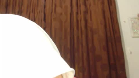     sara      i know you love me xoxox     online show from 12-16-25, 08:30