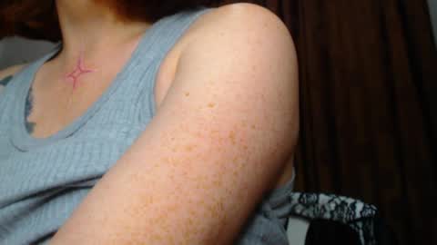     sara      i know you love me xoxox     online show from 04-09-26, 09:58