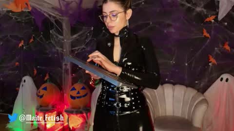 Snapshot of my_maite chatting on 10-26-25, 11:05 Maite online show from 10-26-25, 11:05