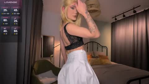 Sandra Muse online show from 12-15-25, 12:53