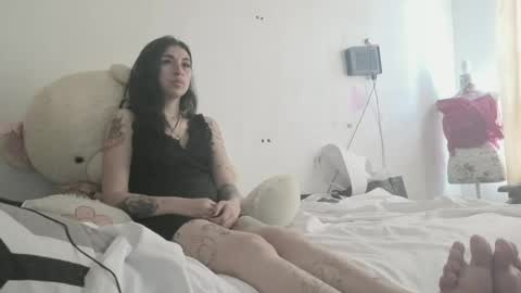 Snapshot of myagosling13 chatting on 07-06-26, 06:10 miagosling NTMU Dont forget follow me online show from 07-06-26, 06:10