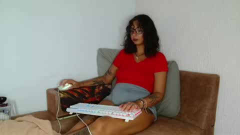 Snapshot of myamillor chatting on 03-14-26, 08:25 myamillor online show from 03-14-26, 08:25
