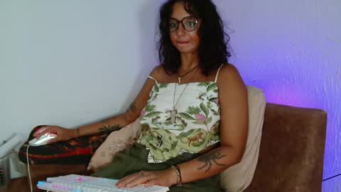 Snapshot of myamillor chatting on 04-11-26, 08:57 myamillor online show from 04-11-26, 08:57