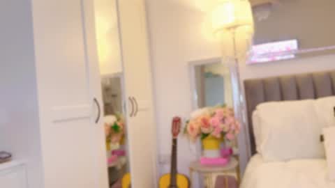 Snapshot of myassistant chatting on 03-09-25, 12:10 Mya-be Yours P online show from 03-09-25, 12:10