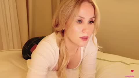 Snapshot of myassistant chatting on 11-02-25, 09:28 Mya-be Yours P online show from 11-02-25, 09:28