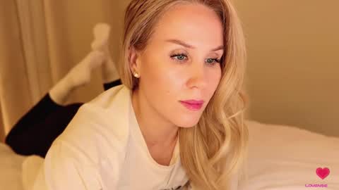 Snapshot of myassistant chatting on 11-05-25, 05:24 Mya-be Yours P online show from 11-05-25, 05:24