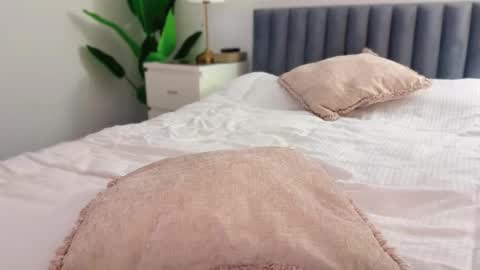 Mya-be Yours P online show from 01-16-26, 09:08