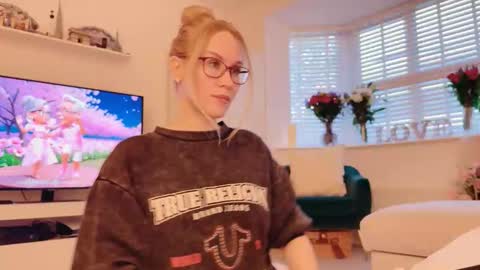 Mya-be Yours P online show from 04-20-26, 07:04