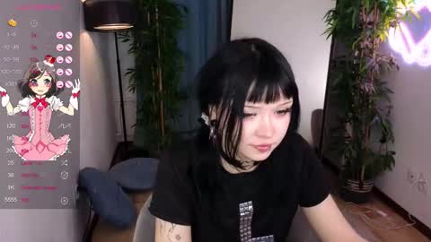 Mia online show from 03-08-26, 02:10