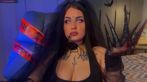 Snapshot of mygoddesshecate chatting on 10-31-25, 06:47 Hecate online show from 10-31-25, 06:47