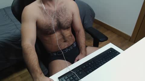 Juan  OF  myhairymacho online show from 01-07-25, 04:39