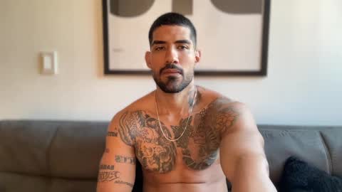 Snapshot of myke_esthetic chatting on 02-20-25, 10:26 Myke esthetic online show from 02-20-25, 10:26