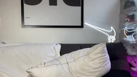 Snapshot of myke_esthetic chatting on 10-01-25, 09:43 Myke esthetic online show from 10-01-25, 09:43