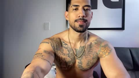 Snapshot of myke_esthetic chatting on 10-08-25, 09:56 Myke esthetic online show from 10-08-25, 09:56